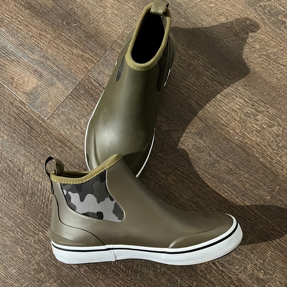 Hush Puppies Ankle Sneaker Rain Boots